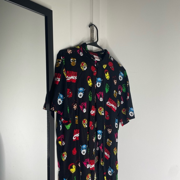 MARVEL Short-Sleeve Shirt - Picture 2 of 2
